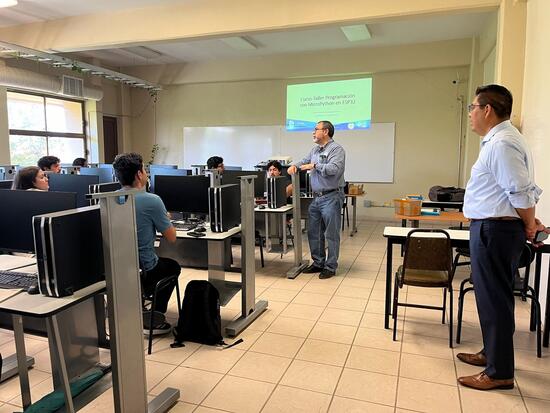 Speaker from the Sonora Energy Cluster presents to STREAM-ITL students on local sustainability initiatives.